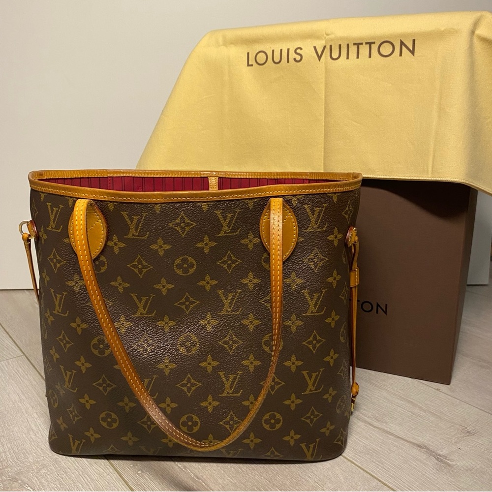 Louis Vuitton Neverful MM Monogram Tote